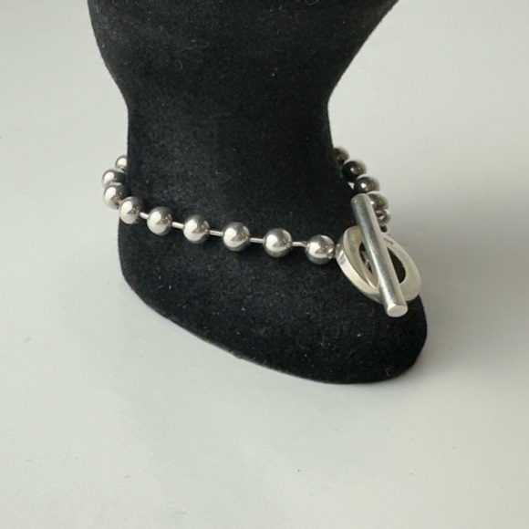 Gucci A U T H E N T I C Ball Link Bracelet. .925 Silver. Toggle closure - Picture 4 of 13